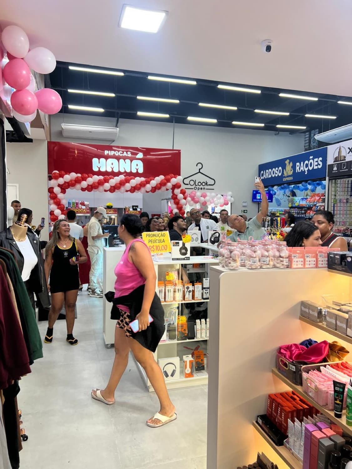 As lojas recebendo os clientes